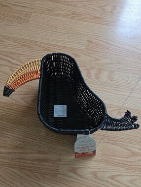 Sun & Bliss Black Wicker Toucan Serving Basket